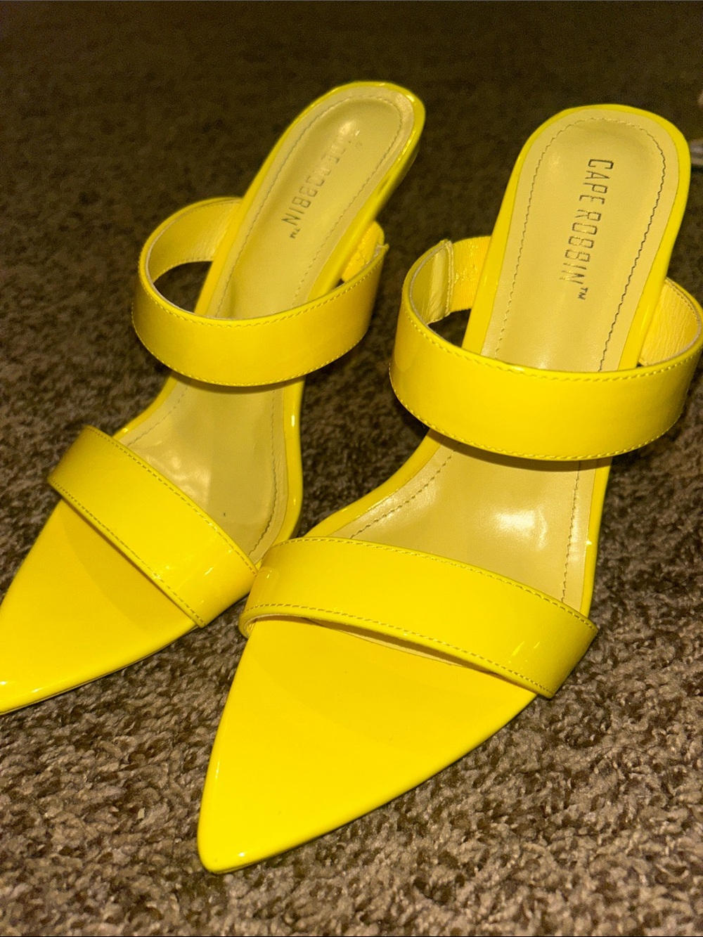 Cape Robbin Bright Yellow Patent Pointed-Toe Slide Mules - Picture 4 of 6